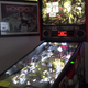 Imagen para el artículo titulado Descubre el meticuloso proceso para construir una máquina de Pinball